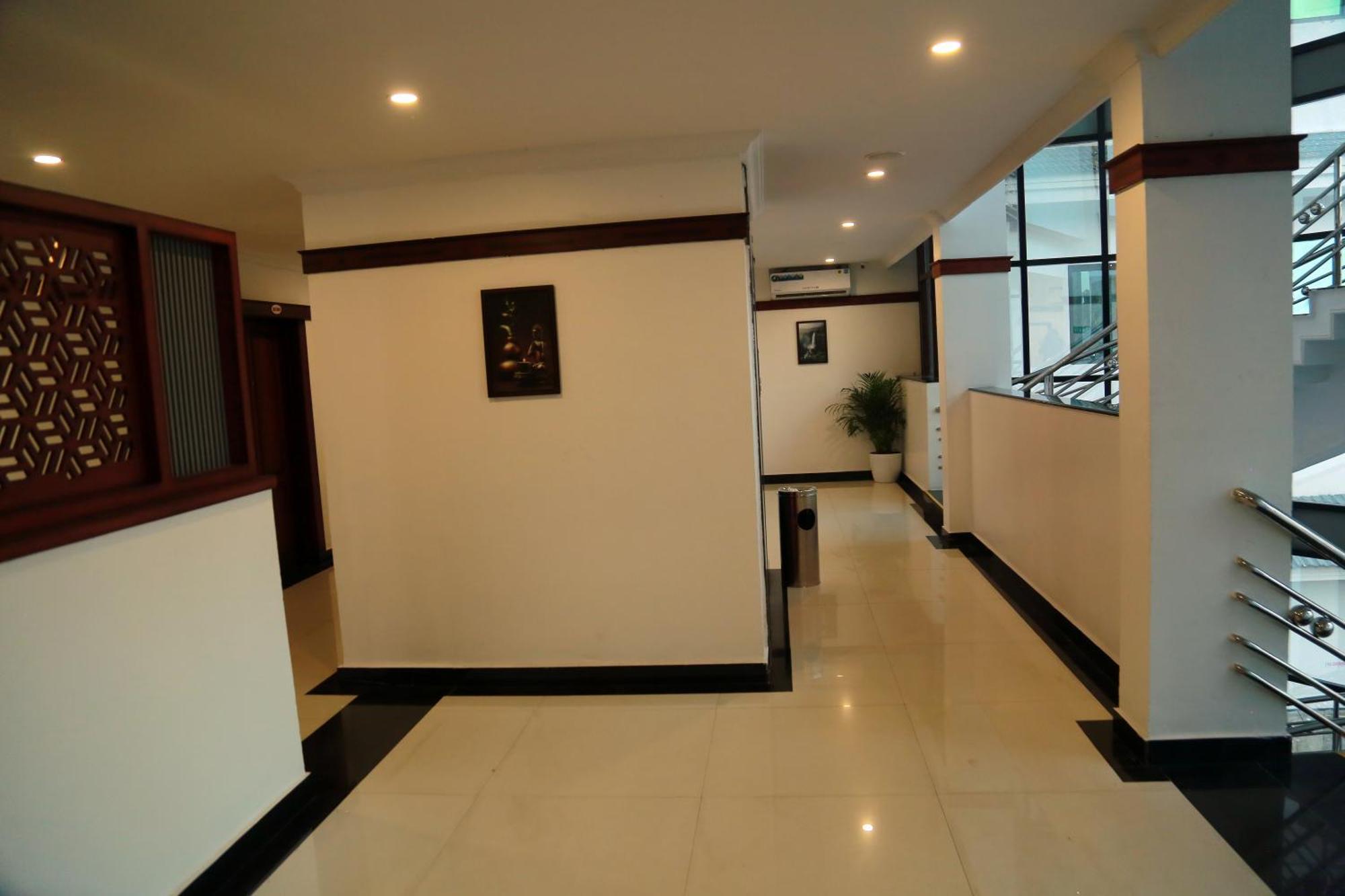 Hotel Savera Park Thrissur Exterior photo