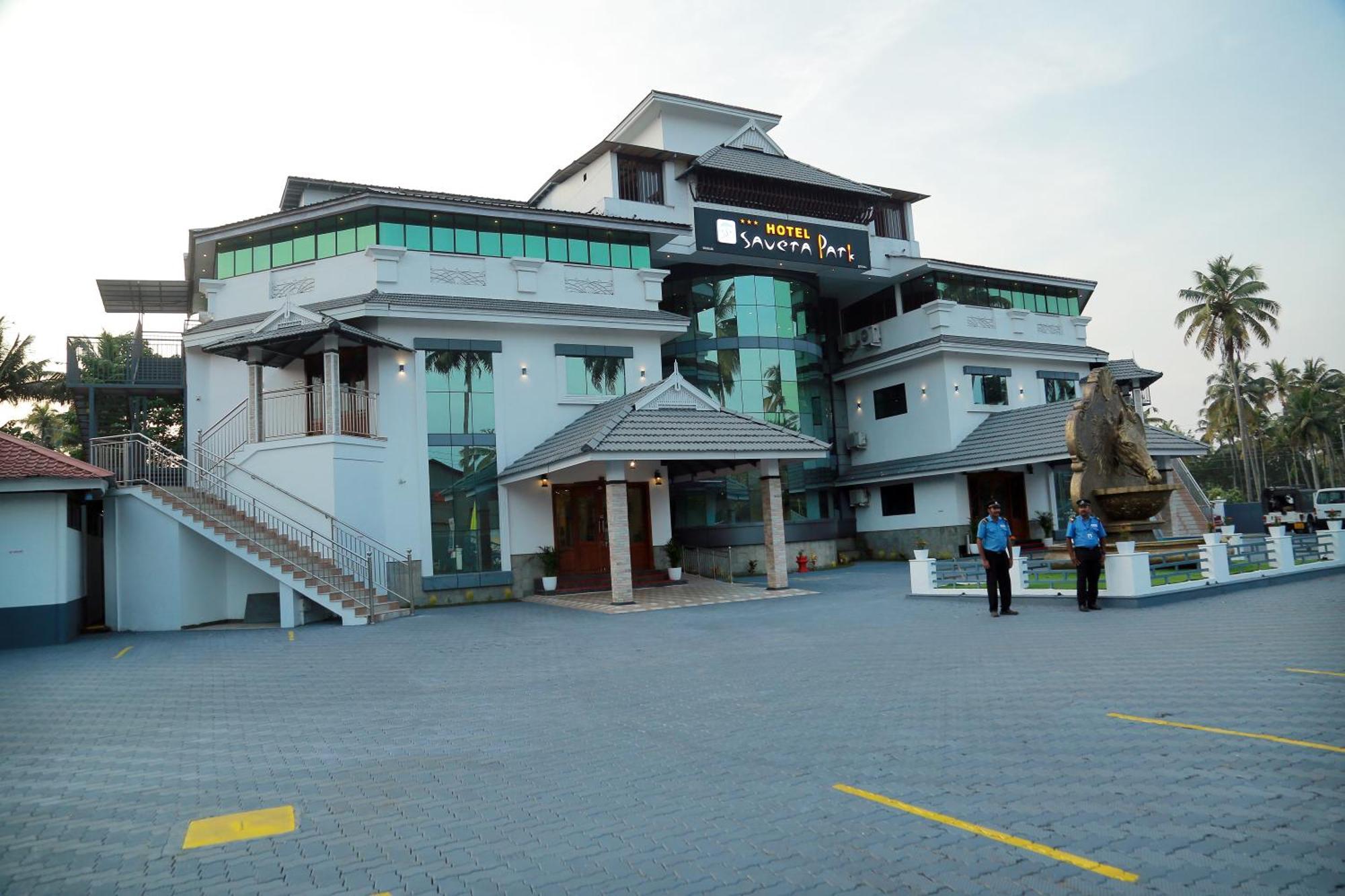 Hotel Savera Park Thrissur Exterior photo