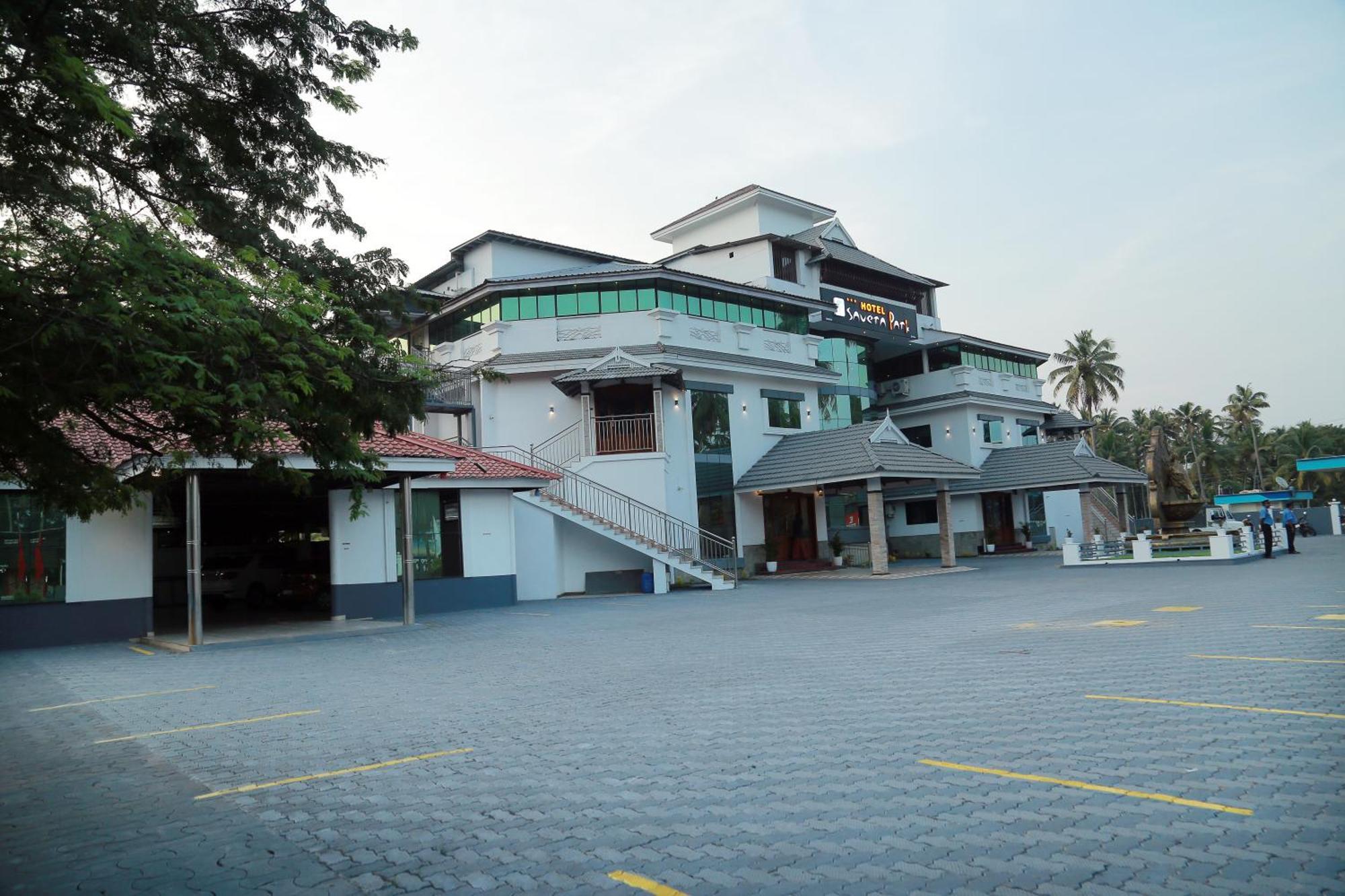 Hotel Savera Park Thrissur Exterior photo